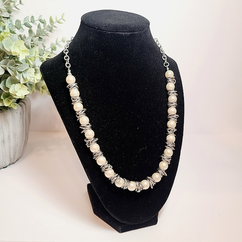 Elegant Silver and Cream Beaded Necklace